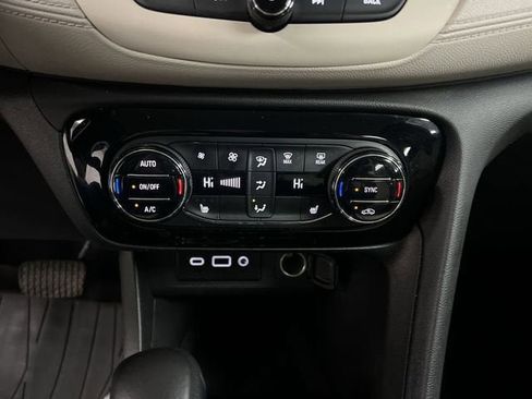 Certified 2023 Buick Encore GX Select image 17