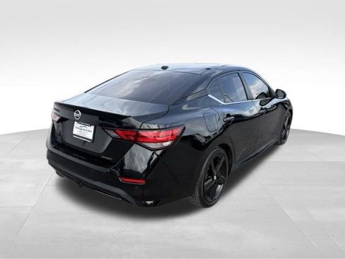 Used 2022 Nissan Sentra SR w/ Midnight Edition FWD image 2