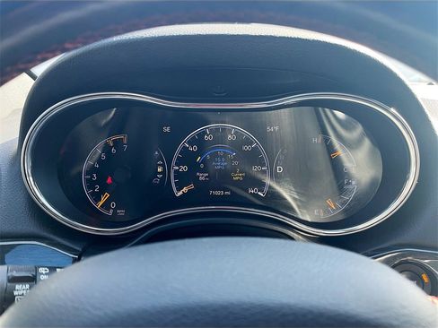 Used 2019 Jeep Grand Cherokee Trailhawk w/ Trailhawk Luxury Group image 12