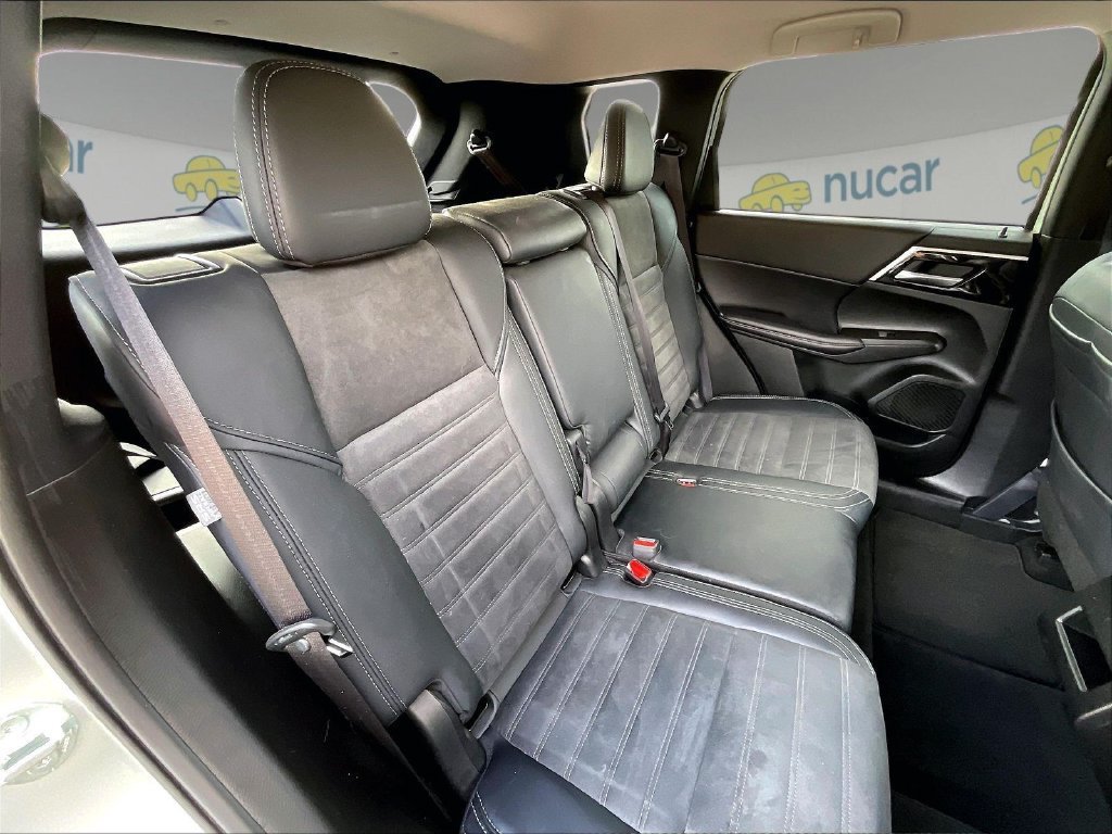 Used 2024 Mitsubishi Outlander SE AWD/4WD image 15