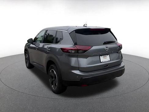 Used 2025 Nissan Rogue SV AWD/4WD image 11