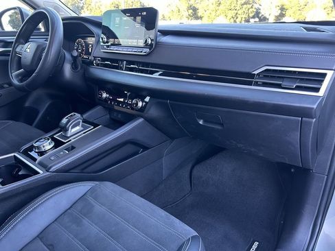 Used 2023 Mitsubishi Outlander SE image 10