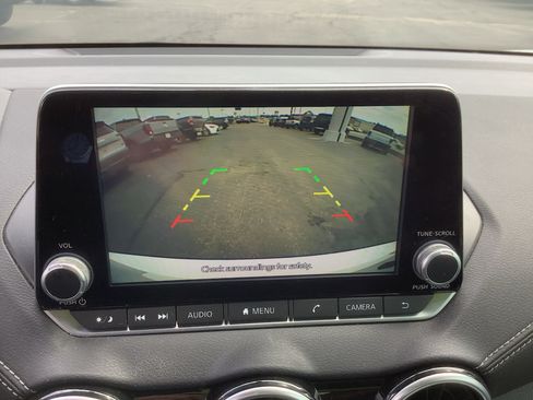 Used 2023 Nissan Sentra SV FWD image 16