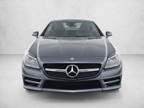Used 2016 Mercedes-Benz SLK 300 image 2