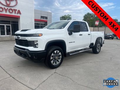 Used 2024 Chevrolet Silverado 2500 Custom w/ Custom Value Package