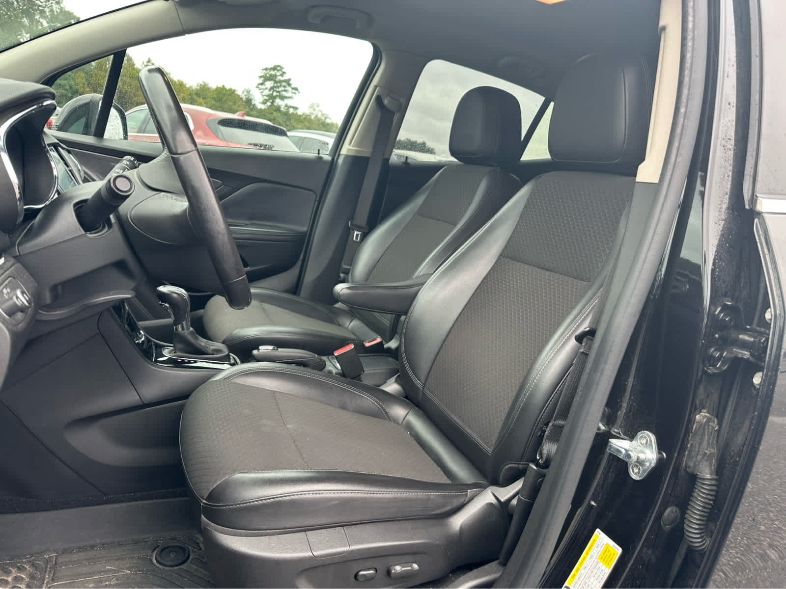 Used 2020 Buick Encore Preferred w/ Safety Package AWD/4WD image 13
