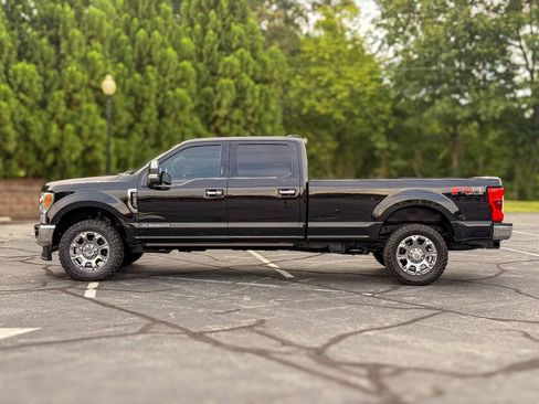 Used 2022 Ford F250 King Ranch w/ King Ranch Ultimate Package AWD/4WD image 6