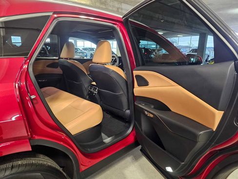 Used 2024 Lexus RX 350 Premium w/ Convenience Package image 33