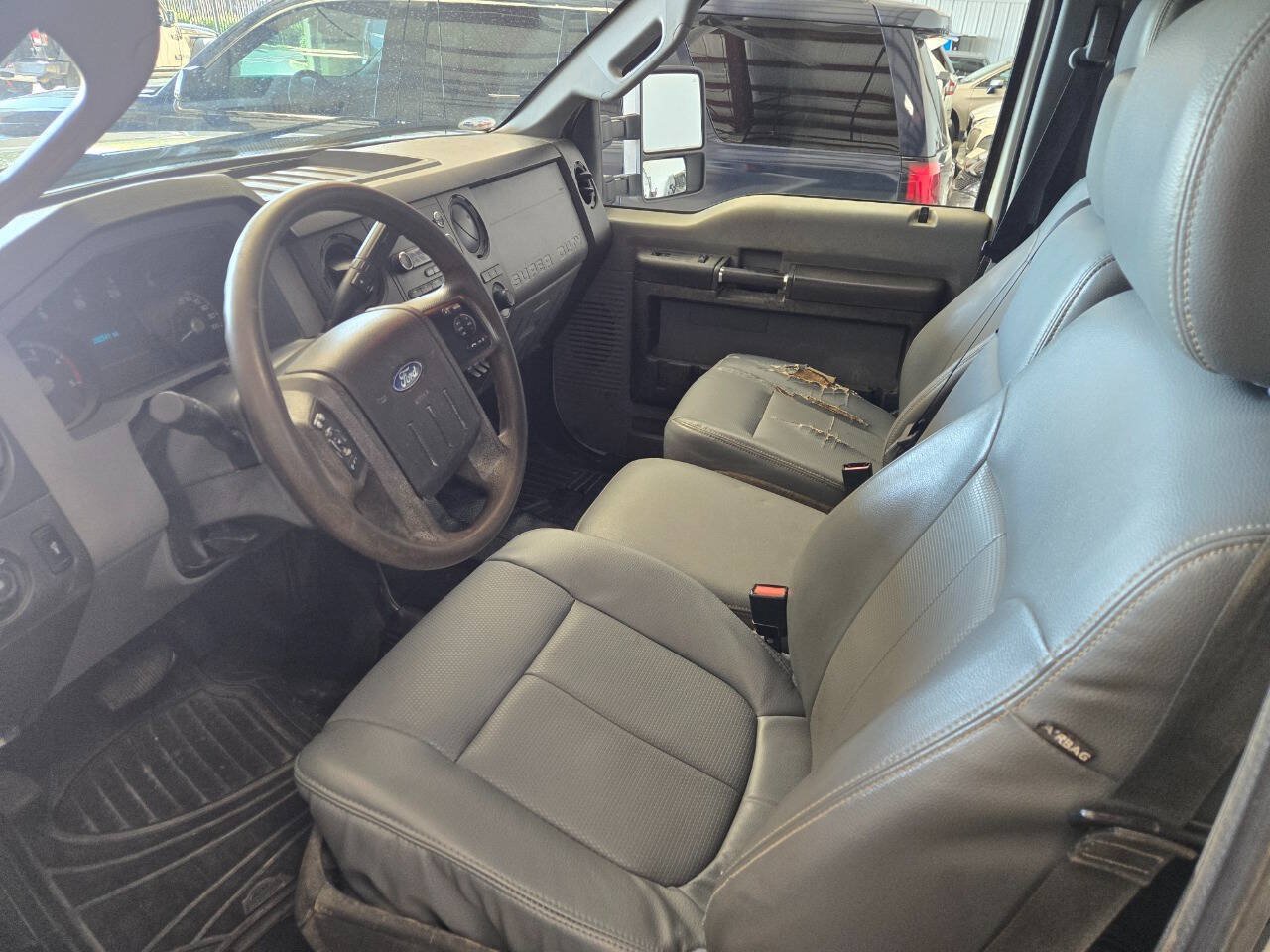 Used 2016 Ford F550 4x4 Crew Cab Super Duty image 25