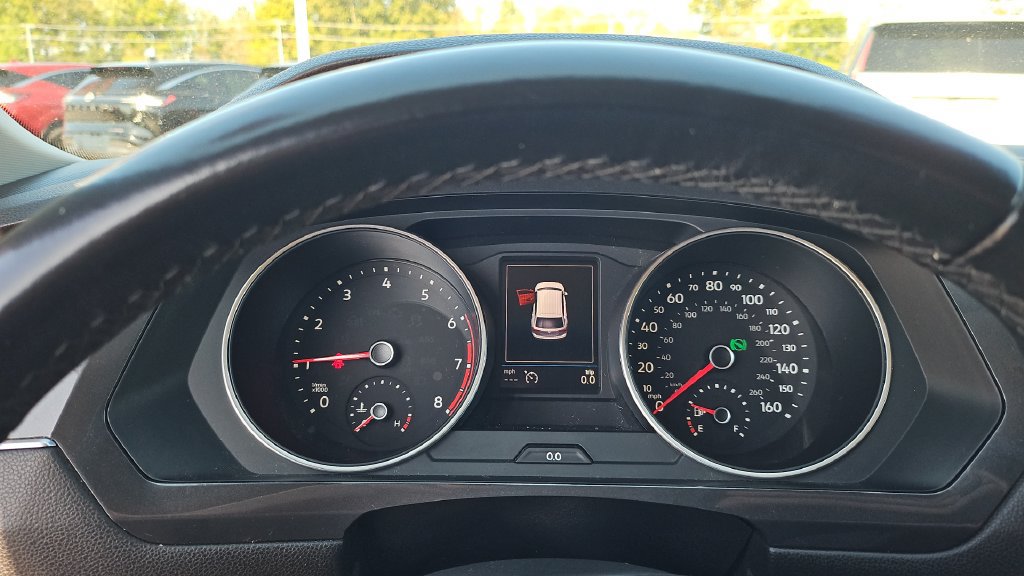 Used 2018 Volkswagen Tiguan SE FWD image 8