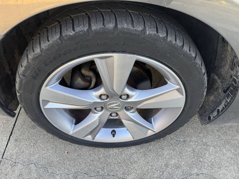 Used 2013 Acura ILX w/ Technology Package FWD image 23