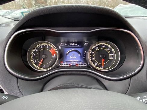 Used 2020 Jeep Cherokee Limited w/ Technology Group image 15