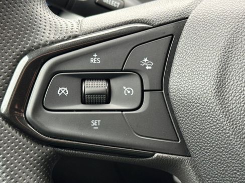 Certified 2024 Chevrolet Trax LS image 24