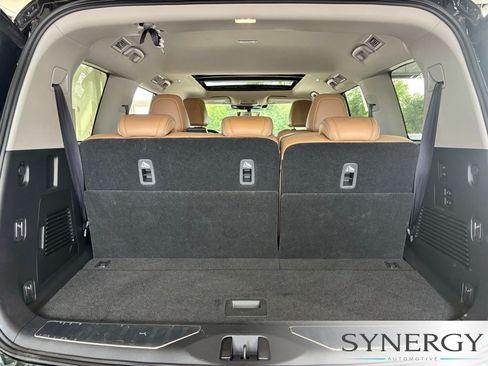 Certified 2026 INFINITI QX80 Luxe w/ Cargo Package AWD/4WD image 28