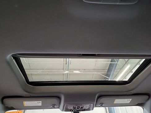 Used 2022 Chevrolet Silverado 1500 LT Trail Boss w/ LT Trail Boss Premium Package image 6