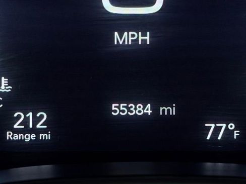 Used 2024 Chrysler Pacifica Touring-L FWD image 34