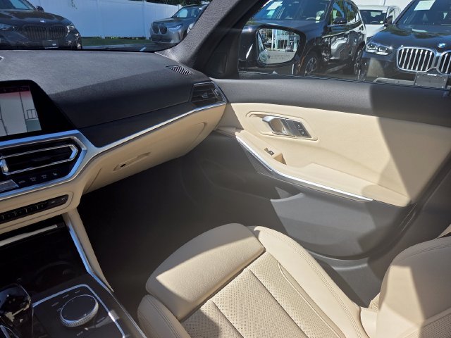 Certified 2022 BMW 330i xDrive Sedan w/ Premium Package AWD/4WD image 16