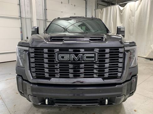 Used 2024 GMC Sierra 3500 Denali Ultimate image 30
