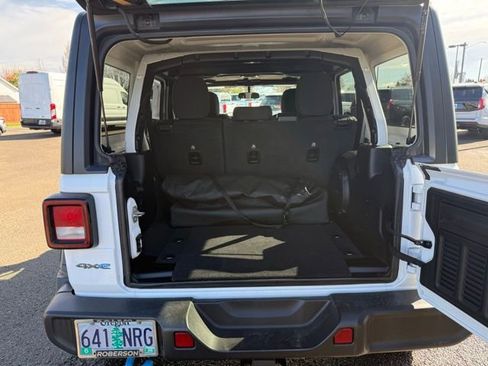 Used 2023 Jeep Wrangler Unlimited AWD/4WD image 15
