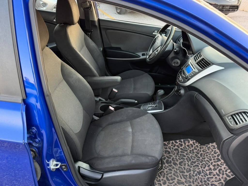 Used 2012 Hyundai Accent GS FWD image 24