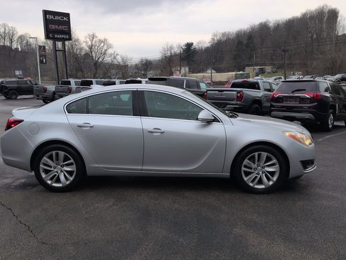 Used 2016 Buick Regal AWD image 5