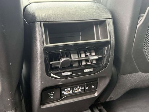 Used 2023 Jeep Grand Cherokee Overland image 15