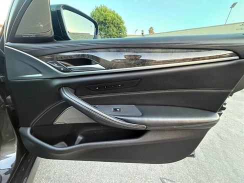 Used 2018 BMW 540i RWD image 36