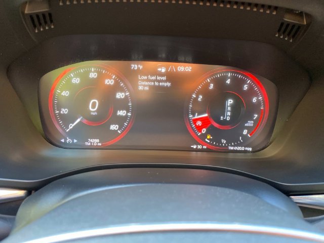 Used 2019 Volvo XC60 T5 R-Design FWD image 17