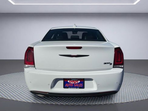 Used 2023 Chrysler 300 S RWD image 5