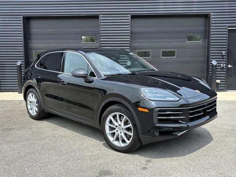 Certified 2024 Porsche Cayenne image 12