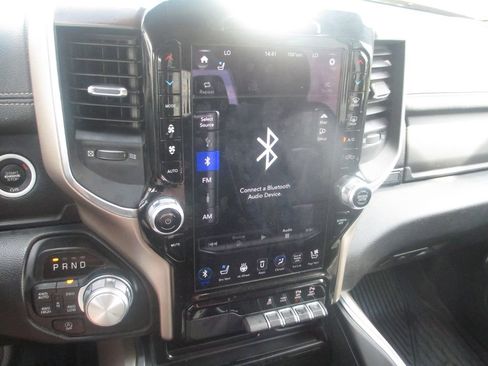 Used 2021 RAM 1500 Laramie AWD/4WD image 30