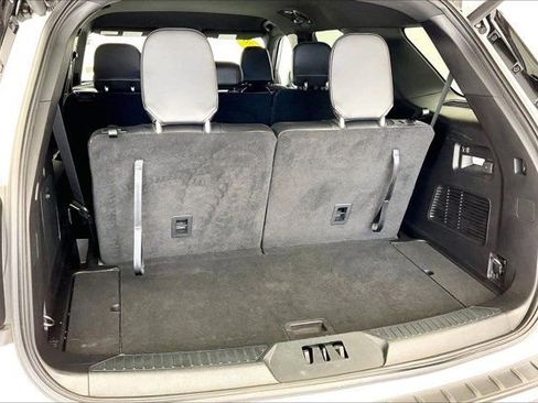 Used 2020 Ford Explorer XLT w/ Equipment Group 202A image 27