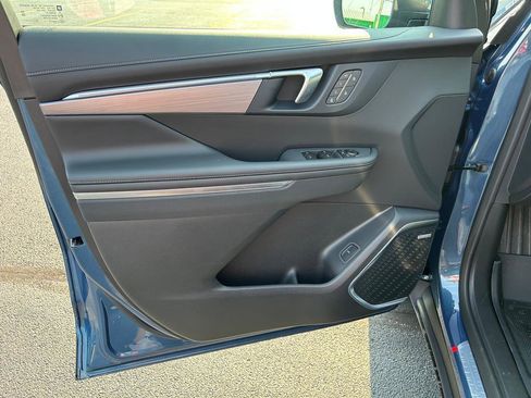 New 2026 Buick Enclave Preferred w/ Power Package image 5