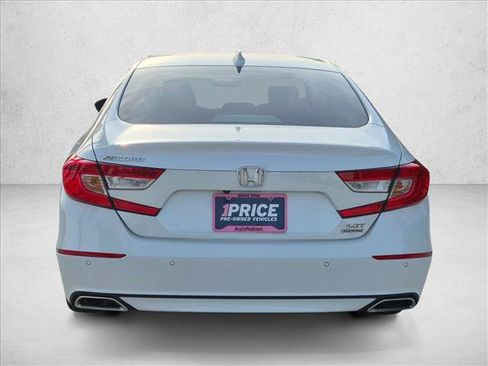 Used 2020 Honda Accord Touring image 6