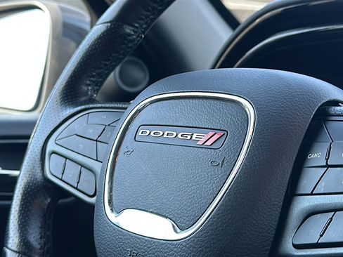 Used 2023 Dodge Durango GT image 31