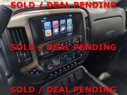 Used 2019 GMC Sierra 2500 Denali w/ Duramax Plus Package AWD/4WD image 9