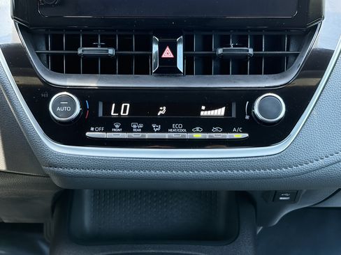 Certified 2025 Toyota Corolla SE FWD image 14