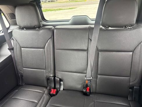 Used 2024 Chevrolet Tahoe Z71 w/ Luxury Package image 29