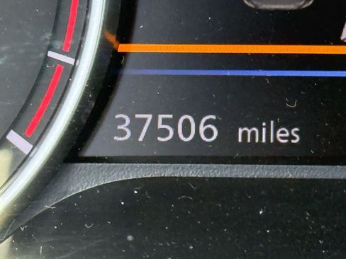 Used 2025 Nissan Sentra SR FWD image 25