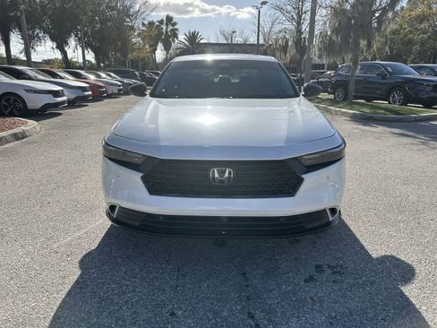 Used 2024 Honda Accord Touring image 9