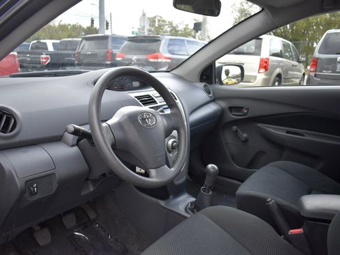 Used 2010 Toyota Yaris Sedan image 9