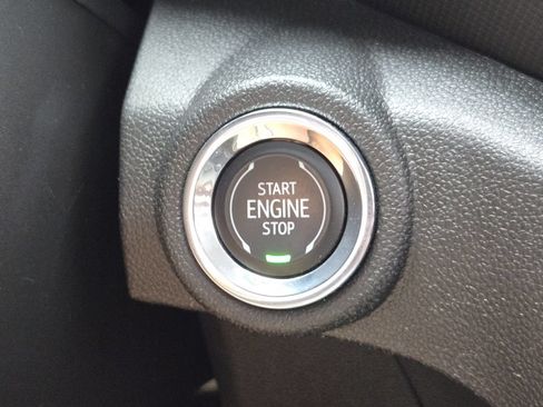 Used 2023 Chevrolet TrailBlazer LT FWD image 22