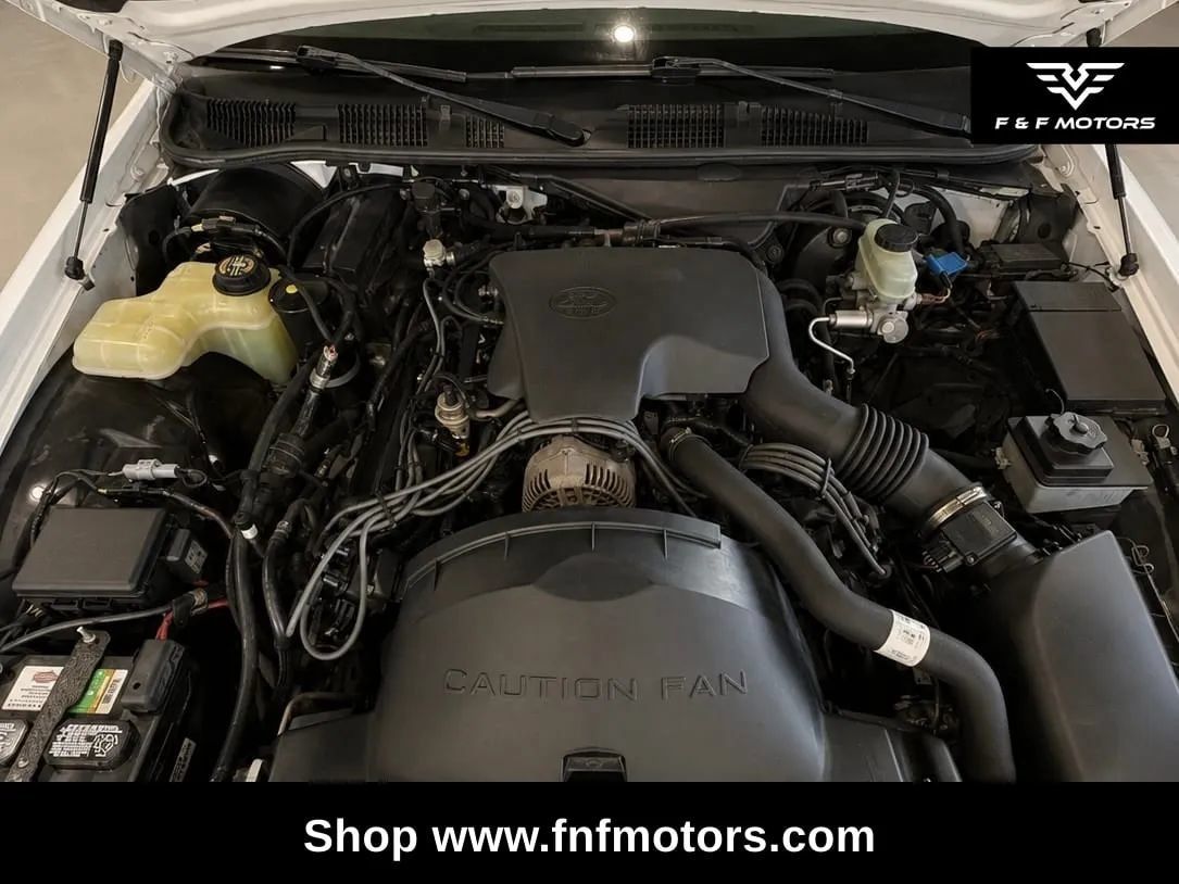 Used 1996 Ford Crown Victoria LX RWD image 16