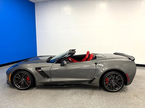 Used 2016 Chevrolet Corvette Z06 w/ 3LZ Preferred Equipment Group image 5