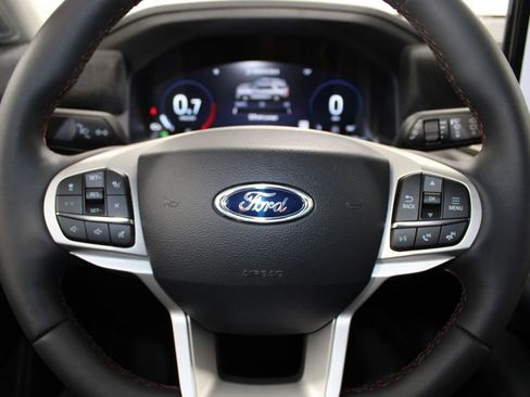 New 2026 Ford Explorer Active RWD image 36