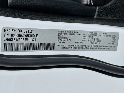 Used 2024 Jeep Grand Cherokee Altitude image 39