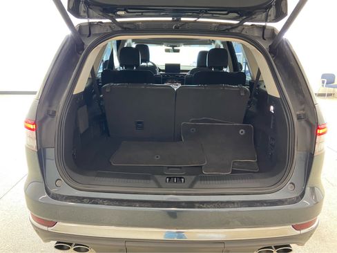 Used 2023 Lincoln Aviator Reserve w/ Class IV Trailer Tow Package image 9