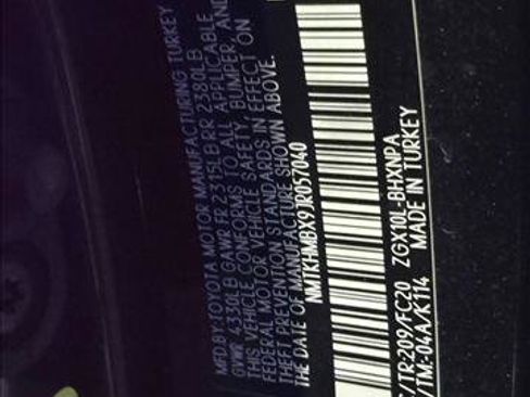 Used 2018 Toyota C-HR XLE FWD image 17