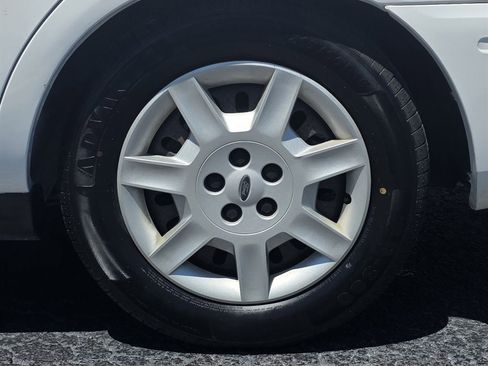 Used 2007 Ford Taurus SE FWD image 30