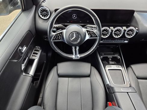 Used 2025 Mercedes-Benz GLA 250 image 13